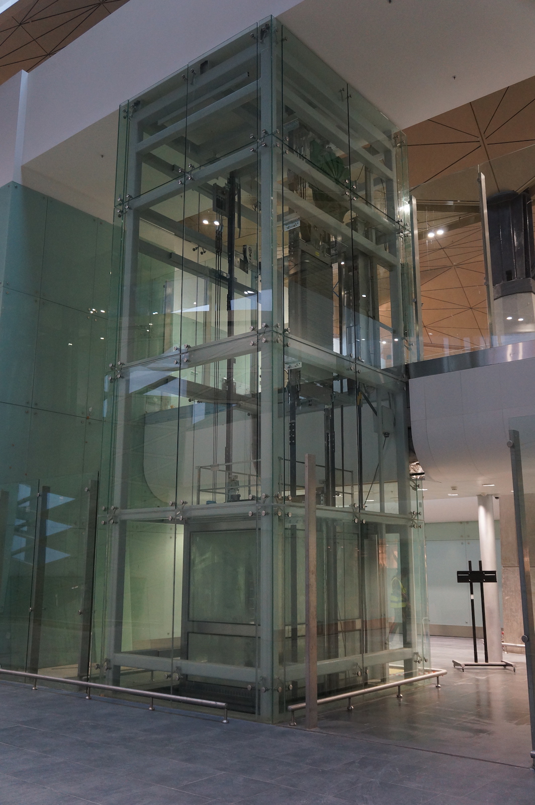  Spider Tutuculu Cam Cepheler